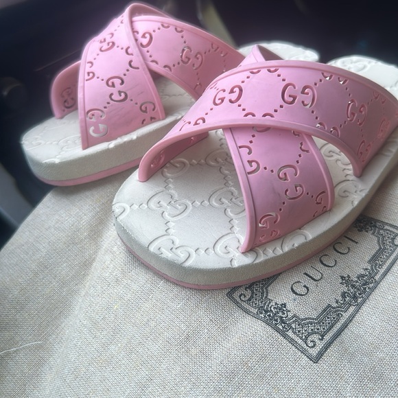 Gucci - Picture 7 of 8